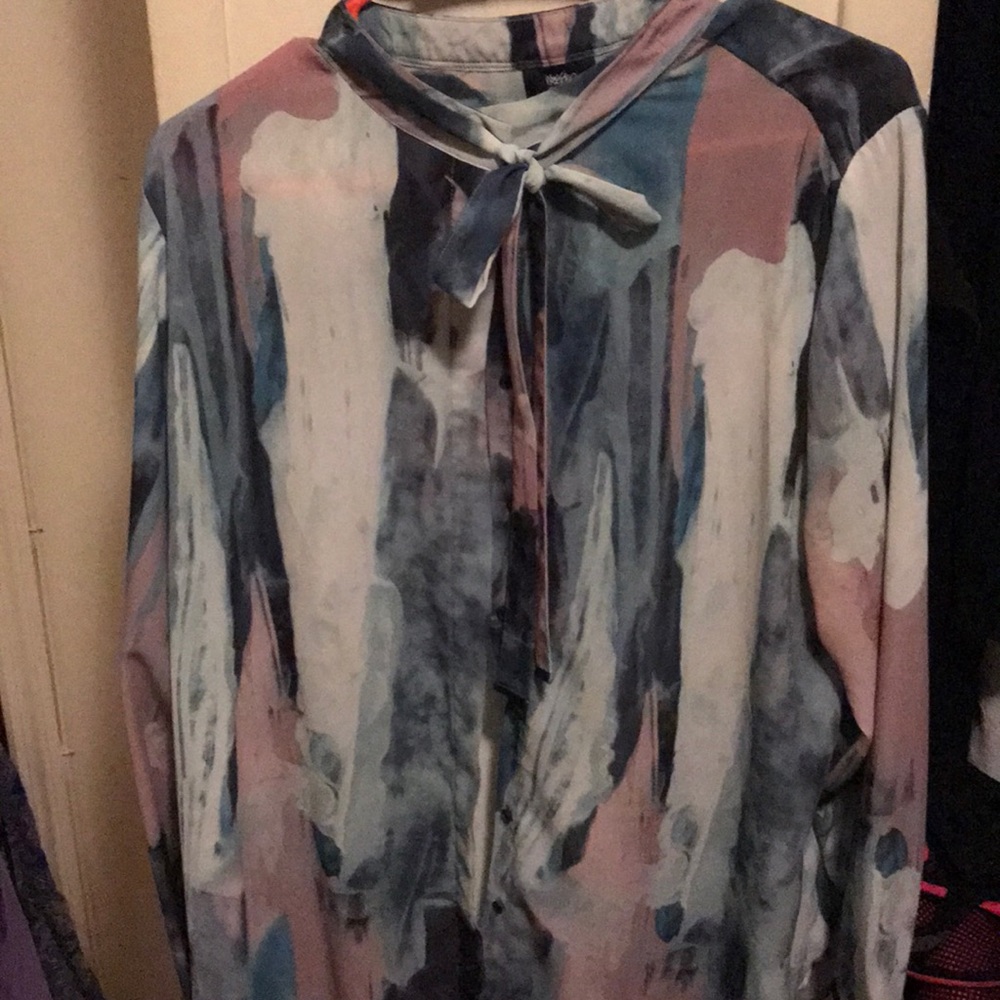 Button Down with Neck Tie